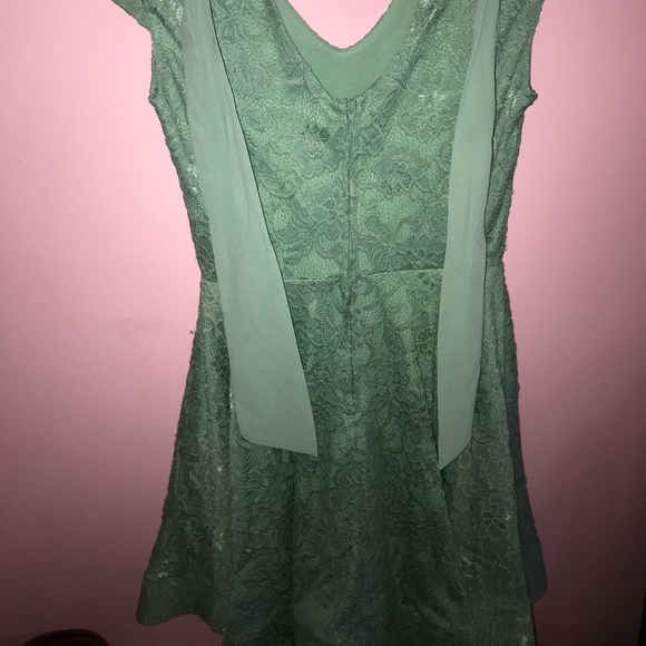 Sea foam green lace formal dress - Picture 5 of 5